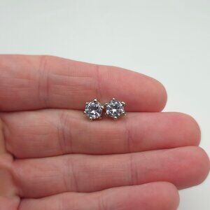 Sterling Silver Light Cubic Zirconia Stud Earrings A269